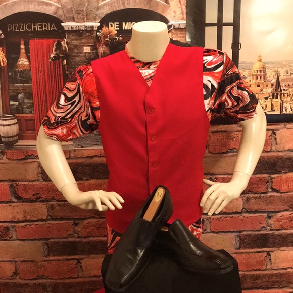 Exactitude Red Vest - Picture 2 of 13